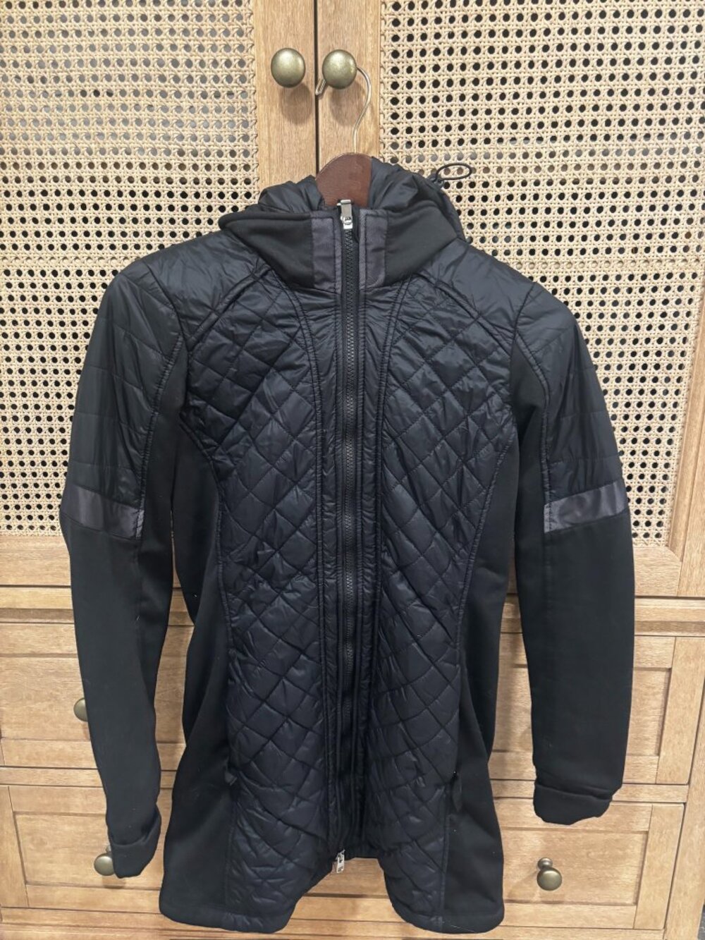 Athleta Black Puffer Coat Women's Size XS Lightweight Quilted Jacket